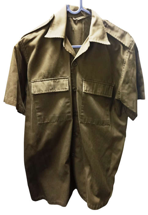 Army browns short sleeve Shirt(Medium ) from the 1980`s in good condition