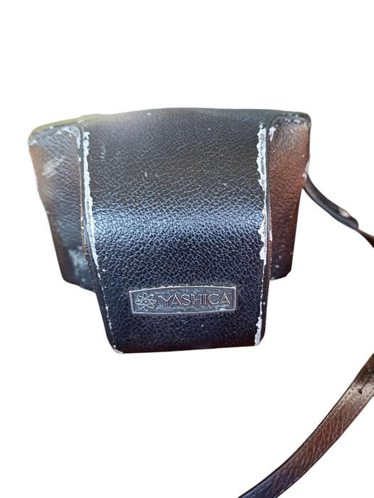 Vintage Yashica TL Electro 35mm camera 1:19 50mm Yashinion D lens /carry case