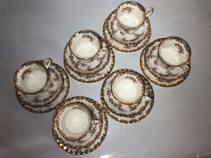 ROYAL ALBERT - TEA TRIO - DIMITY ROSE - NEAR PERFECT CONDITION TAKE 1 OR ALL 4