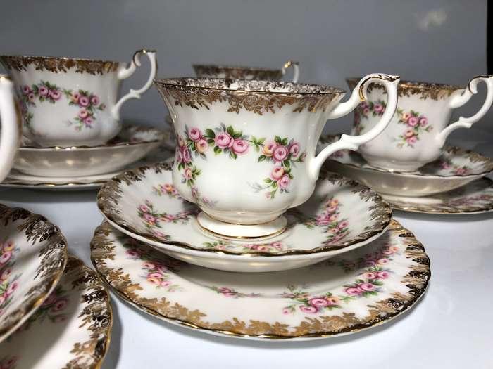 ROYAL ALBERT - TEA TRIO - DIMITY ROSE - NEAR PERFECT CONDITION TAKE 1 OR ALL 4
