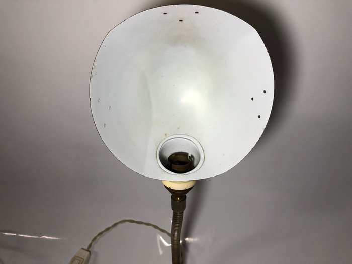 VINTAGE METAL WORK LIGHT - NOT TESTED