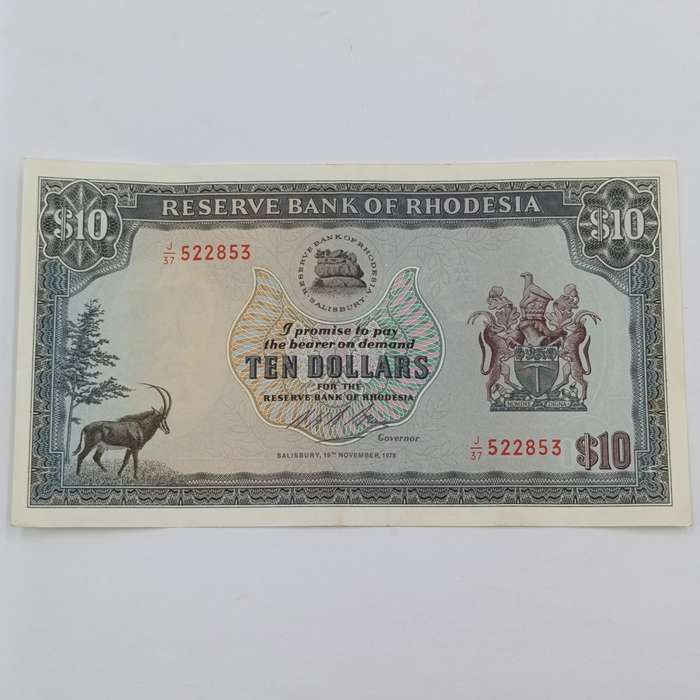 Rhodesia 1975 Lot of 3 x $10 banknotes with consecutive numbers light fold and creases