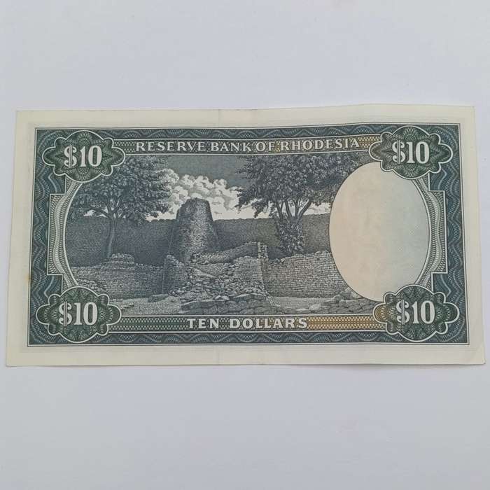 Rhodesia 1975 Lot of 3 x $10 banknotes with consecutive numbers light fold and creases