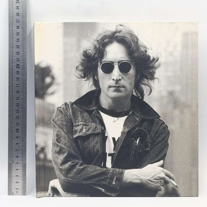 Lennon Legend - An Illustrated Life of John Lennon by James Henke