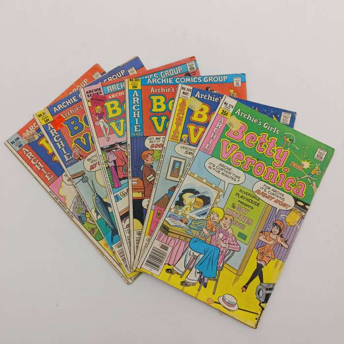 Lot of 6 vintage Archie's Girls Betty and Veronica comics