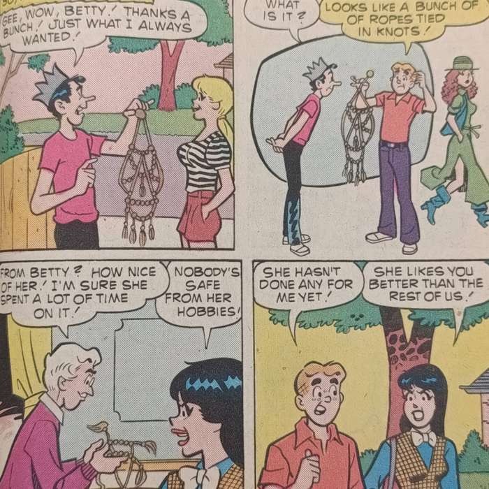 Lot of 6 vintage Archie's Girls Betty and Veronica comics