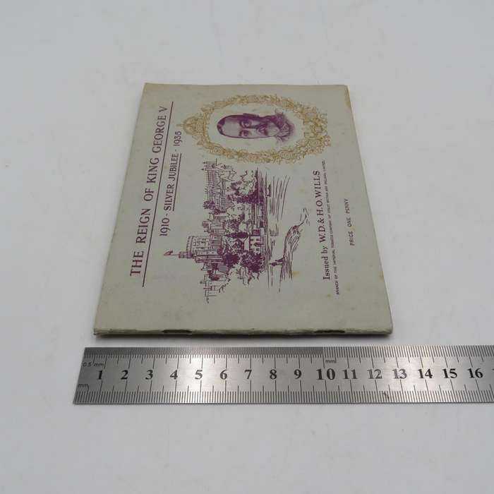 The Reigh of King George V 1910 - 1935 Silver Jubilee Cigarette card booklet