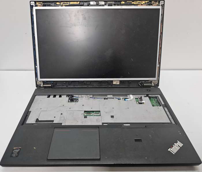 Lenovo laptop i5 - Spares or Repairs