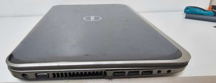 Dell Inspiron 5720 - i7 8GB RAM 500GB HDD - Needs a new screen