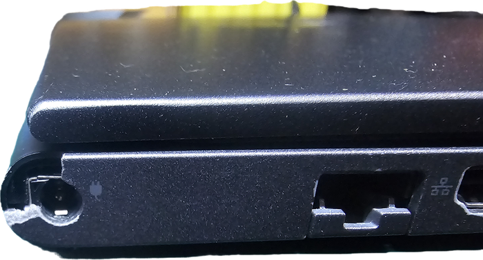 Dell Vostro i7 Laptop  16GB RAM  512GB HDD  No Charger