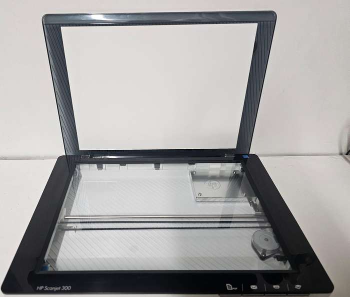 HP Scanjet 300 Flatbed Scanner  USB Powered  Tested Working