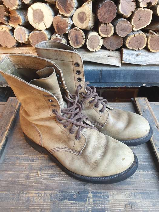 original SADF era 93/95 worn full leather GREEN combat boots as issued with camos in the early days