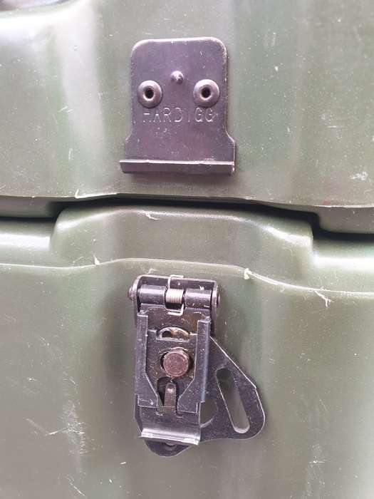 original US made HARDIGG quality hard-case (protective) olive green ex US MIL 48cm X 48cm x 35cm nr2