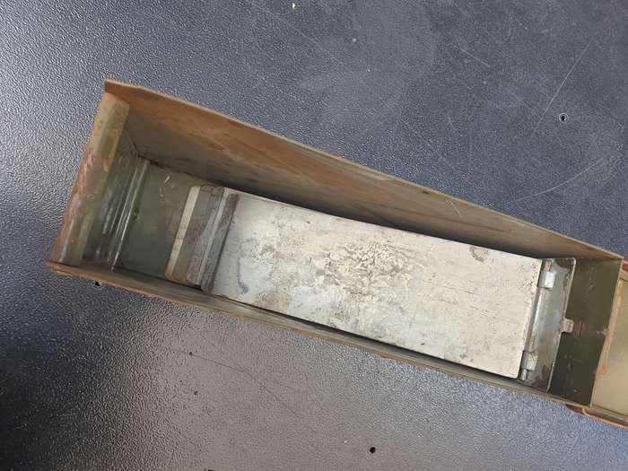 original SADF era SWA/Angola bushwar period nutria brown metal BMG/LMG ammo "ready" 200rds carry box