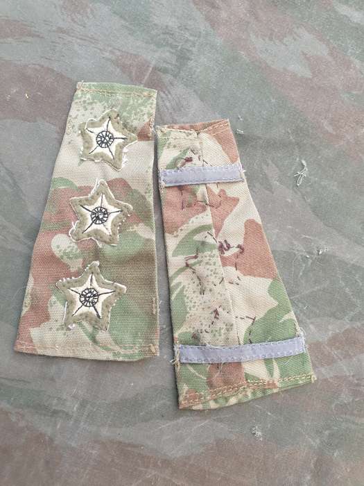 original bushwar period (obsolete) SAP era 2nd patt camo Capt field worn ranks set - hand sewn pair