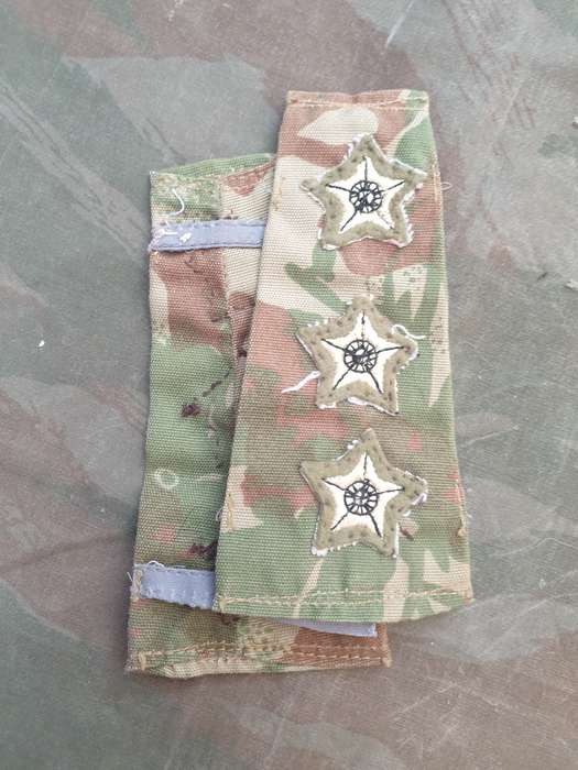 original bushwar period (obsolete) SAP era 2nd patt camo Capt field worn ranks set - hand sewn pair