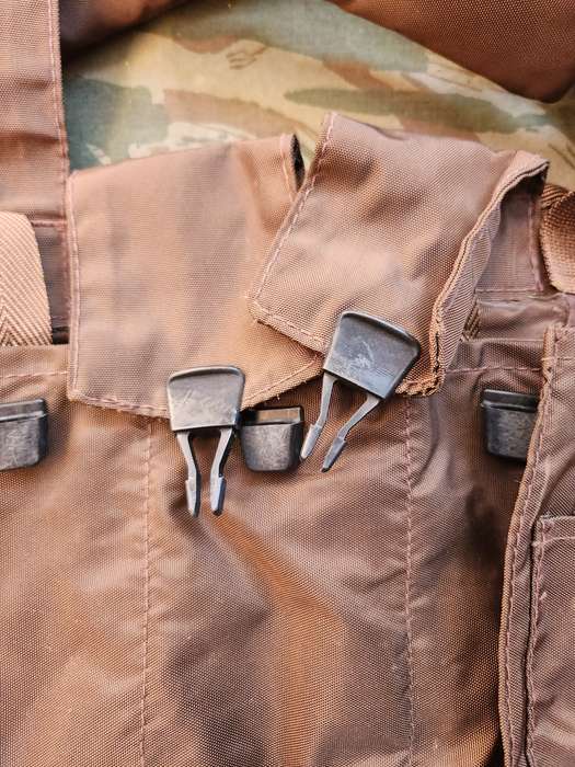 100% original SWA/Angola border war era Para issue fire-fox chest webbing (dark nutria) with fixloc
