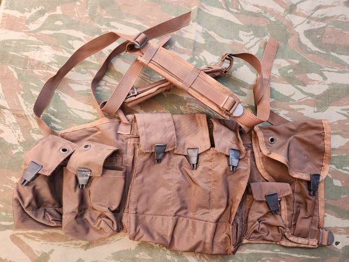 100% original SWA/Angola border war era Para issue fire-fox chest webbing (dark nutria) with fixloc