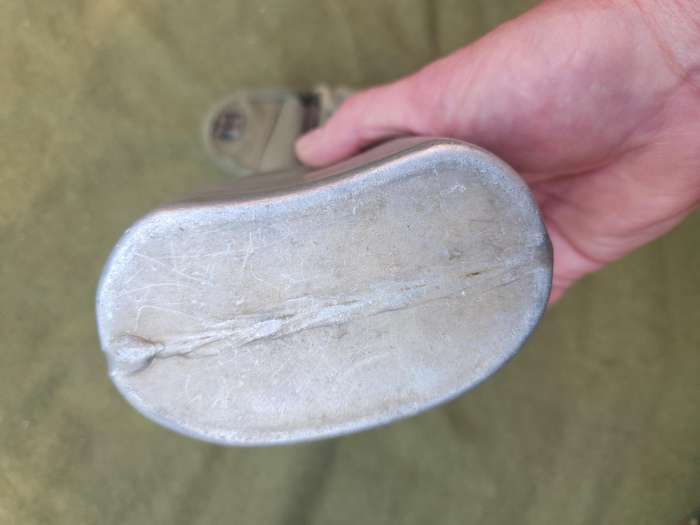 used original US Army dd 1945 canteen and cover with signs of Rhod era custom "baby-poop" camo paint