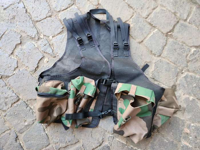 custom sewn (SA SF recce type used) patt 90 "cabbage patch" camo assault vest fits medium - X-Large