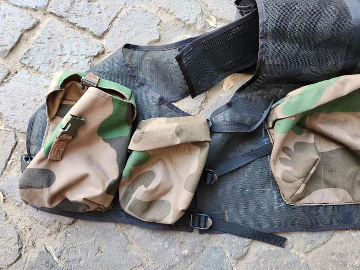 custom sewn (SA SF recce type used) patt 90 "cabbage patch" camo assault vest fits medium - X-Large
