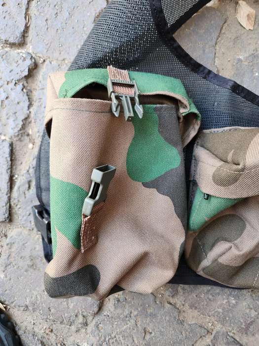 custom sewn (SA SF recce type used) patt 90 "cabbage patch" camo assault vest fits medium - X-Large