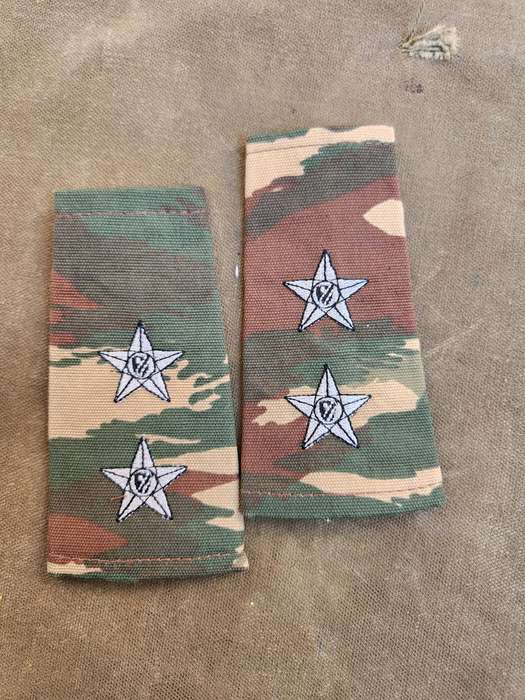 pair unused NDF Namibia post Independence era lizard camo field-dress Lt officers' rank slides
