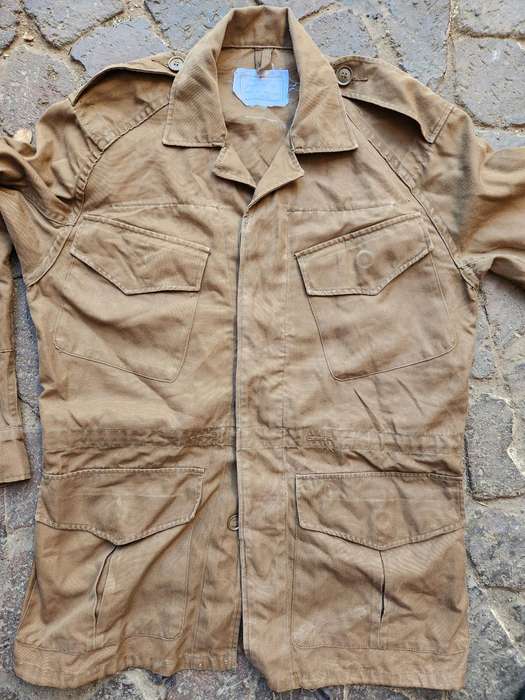 good clean used condition SADF era SA army issue early type (slanted top pockets) nutria bush-jacket