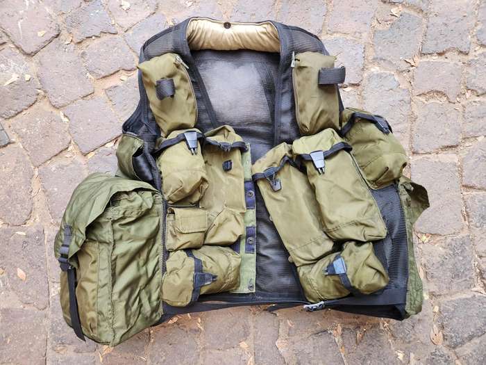 original Niemoller olive green Recce hot-extraction assault vest (fits large-XL) good used condition