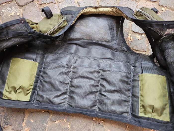 original Niemoller olive green Recce hot-extraction assault vest (fits large-XL) good used condition