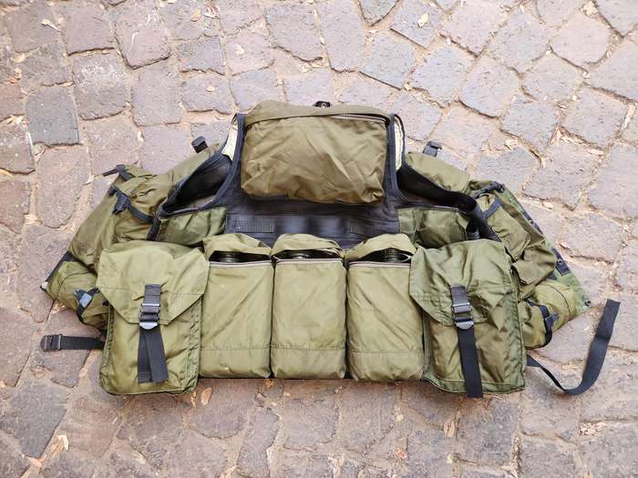 original Niemoller olive green Recce hot-extraction assault vest (fits large-XL) good used condition