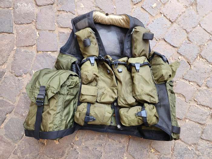 original Niemoller olive green Recce hot-extraction assault vest (fits large-XL) good used condition