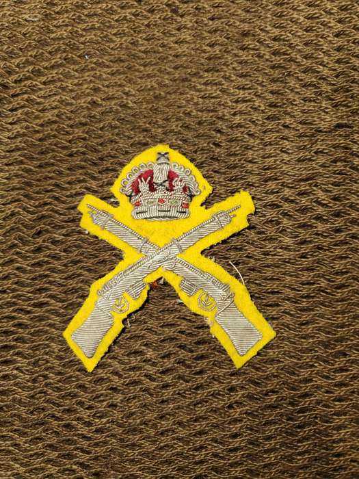 100% original British turn-of-the-century bullion sleeve badge (Light Infantry) for best Regt. shot