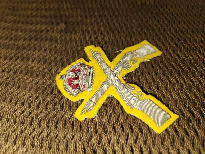 100% original British turn-of-the-century bullion sleeve badge (Light Infantry) for best Regt. shot