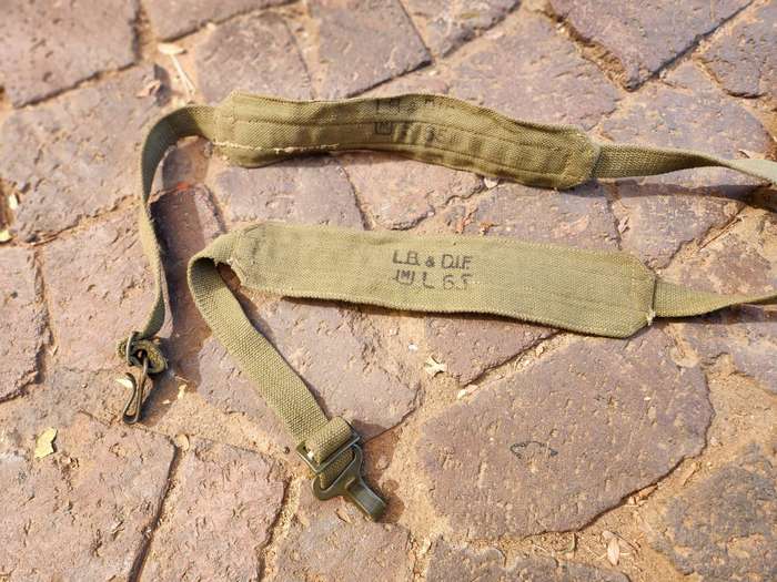 100% original less common & not often seen pair patt 61/64 SADF webbing lightweight shoulder straps