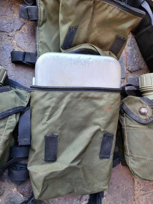 scarce 100% original SAP STF olive green patt 83 Textcraft battle-jacket in good used complete cond.