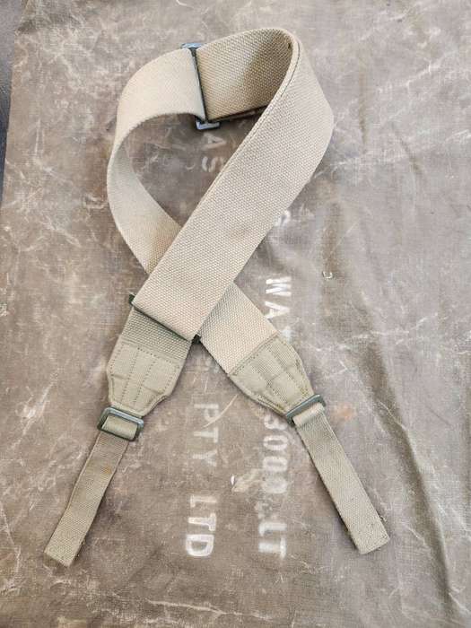 good clean unmarked 100% original SADF era cotton canvas patt 70/73 type olive green R4 weapon sling