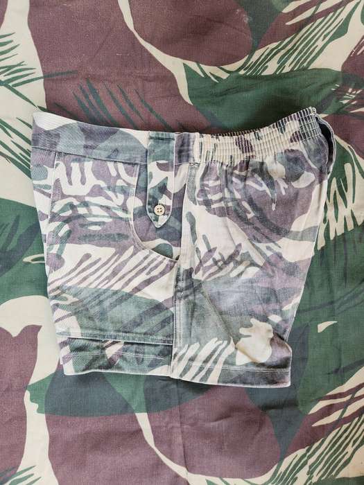 pair scarce 100% original Rhodesian bushwar era private purchase cotton camo "bush" shorts with elas