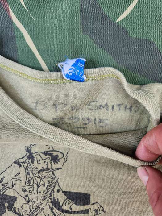 100% original (named) Rhodesia bushwar period rhod Regt tee-shirt size medium good clean used cond.