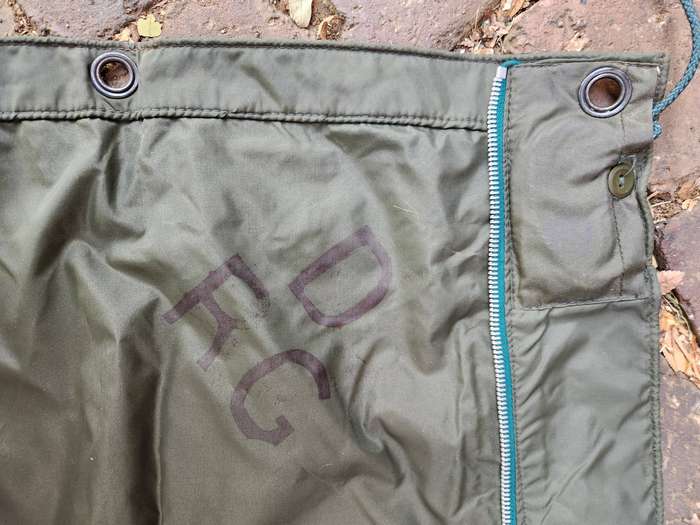 mint unused Rhod bushwar 100% original issue olive green nylon bivi (shleter) ink stamped FERN zip