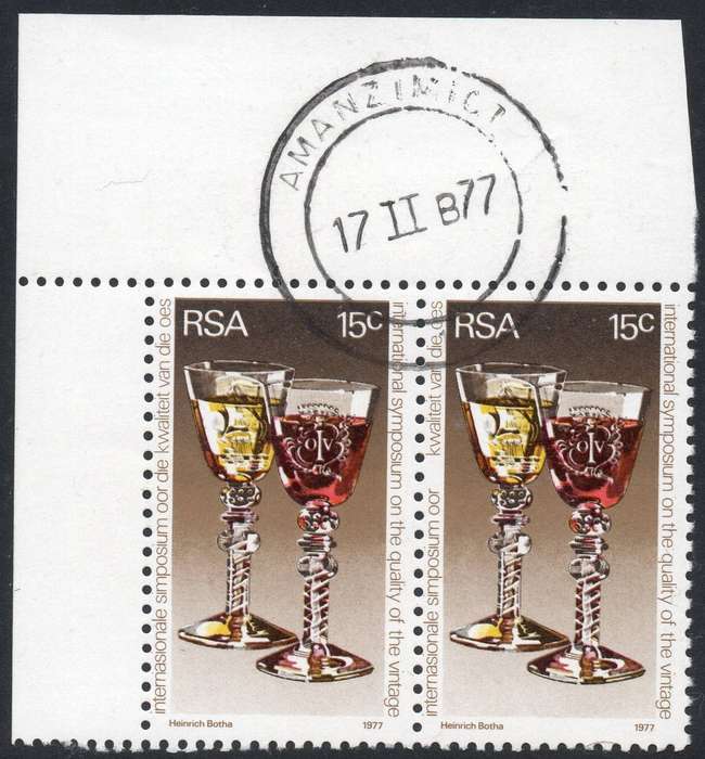 RSA 1977 SACC415a : 15c Glasses of Wine with the word ''die'' omitted - Corner marginal pair - CTO