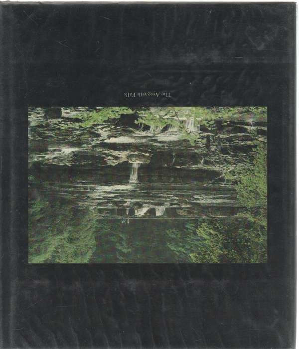 JAMES HERRIOT'S YORKSHIRE WITH PHOTGRAPHS BY DERRY BRABBS (5TH IMPRESSION 1980)