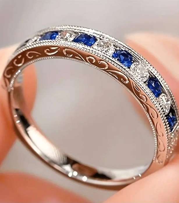 Classic Minimalist Ring Synthetic Zirconia Size 7