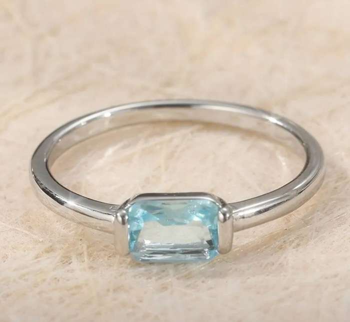 Size 7 Ring Synthetic Zirconia