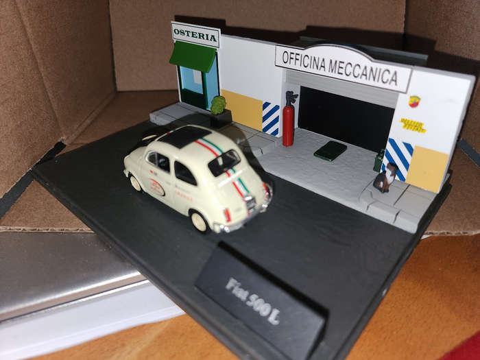 Fiat 500 (Diarama) 1:43