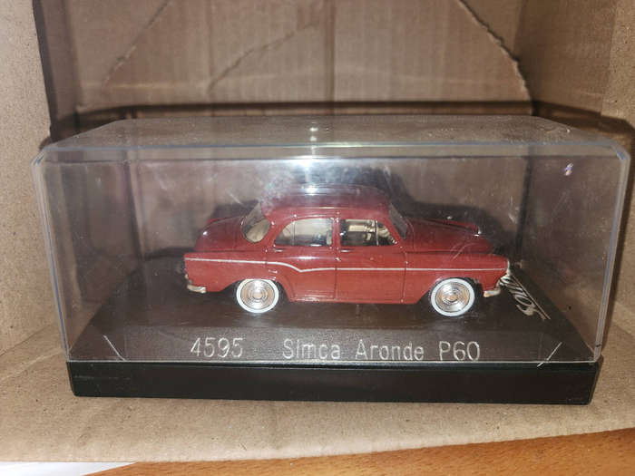 Simca Aronde Solido (1:43)