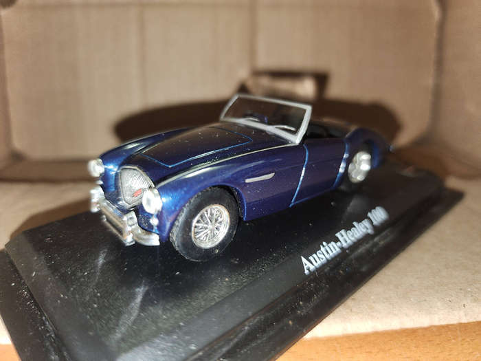 Austin Healey 100 (1:43)