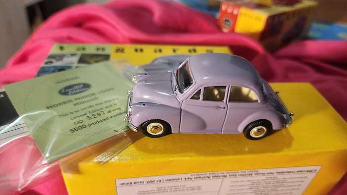 Morris Minor 100  By Vanguards