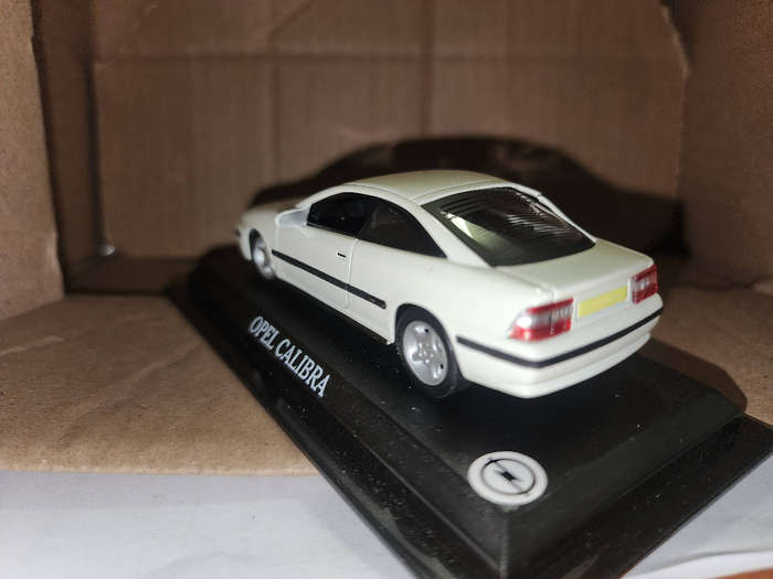 Opel Calibra  (1:43)