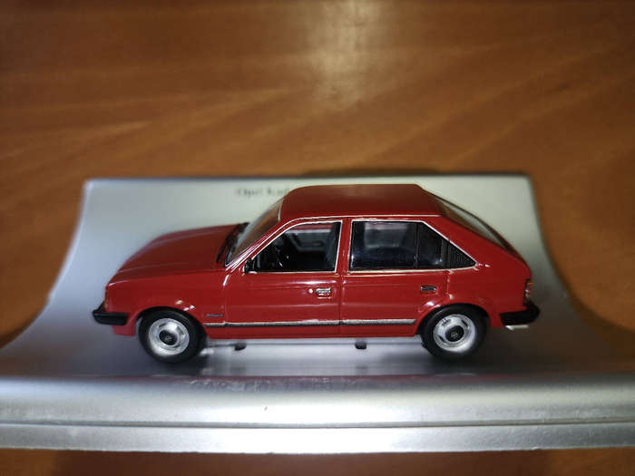 Opel Kadett D (1:43)